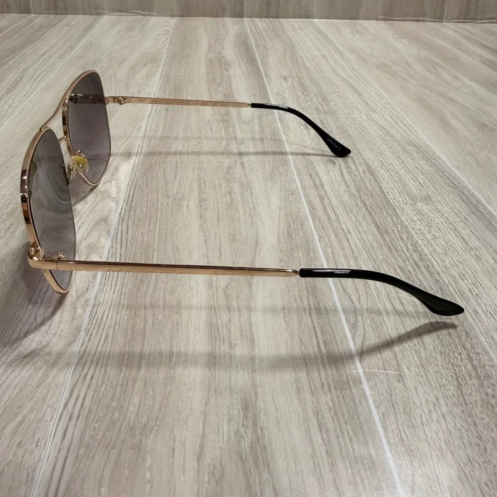 Quay Australia‎ Stop and Stare Gold Aviator Sunglasses Purple Gradient Lens 126